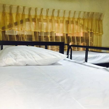 J Hostel Κάντι Εξωτερικό φωτογραφία