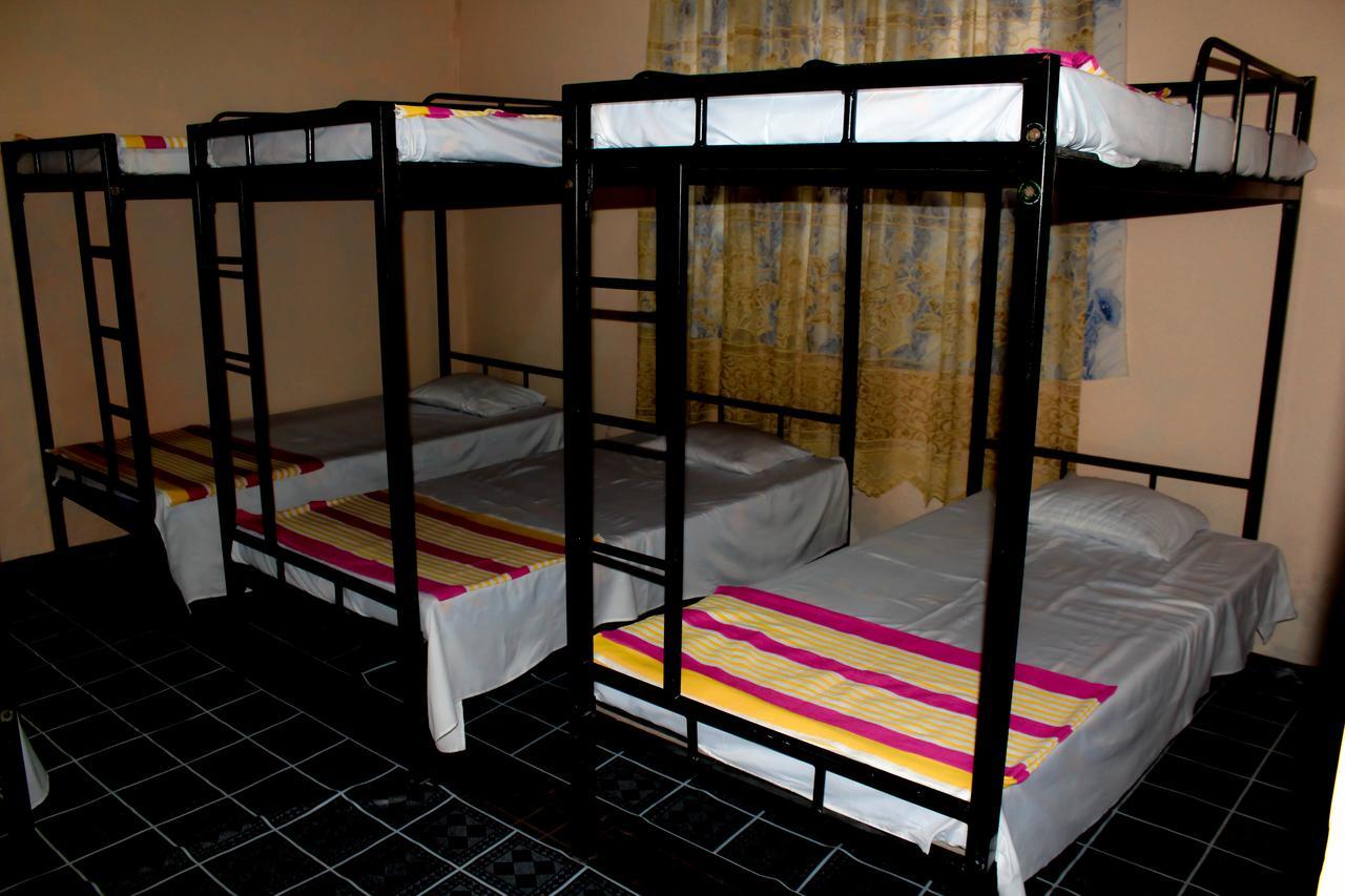 J Hostel Κάντι Εξωτερικό φωτογραφία